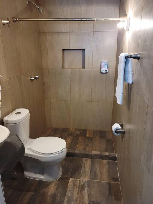 Апартаменти Departamento Privado7, 2 Camas Matri, Parking, Cocina Equipada, Wifi 65 Mb, 2 Climas,Centrico,Tv Smart Сьюдад-Вальес Екстер'єр фото